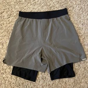 Lululemon lined 6” athletic short size medium